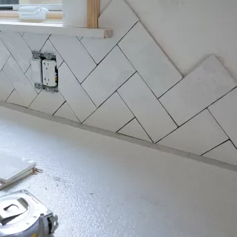 DIY Backsplash Installation