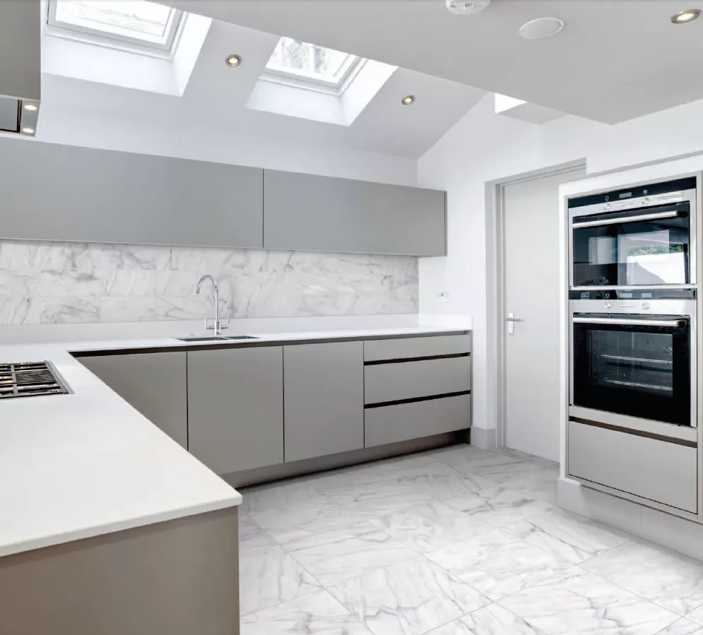 Modern Kitchen Backsplash and Floor