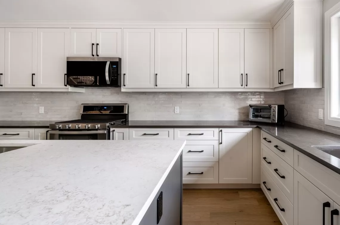 Alto Bianco Backsplash