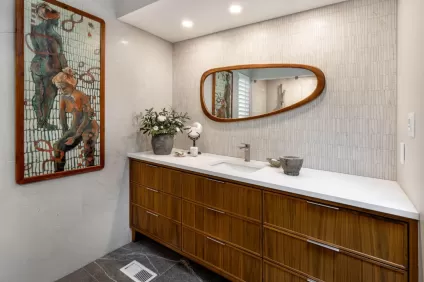 Stunning Warm-Toned Bathroom