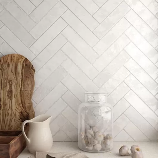 EC TRIBECA GYPSUM WHITE 2.5x9.75  .