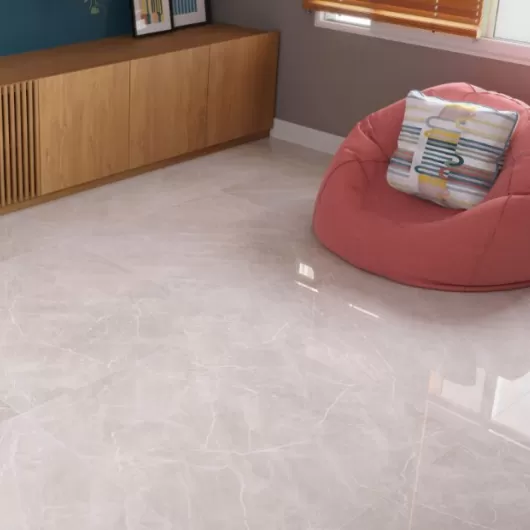 LUXURY POLISHED 33x33 RECTIFIED .